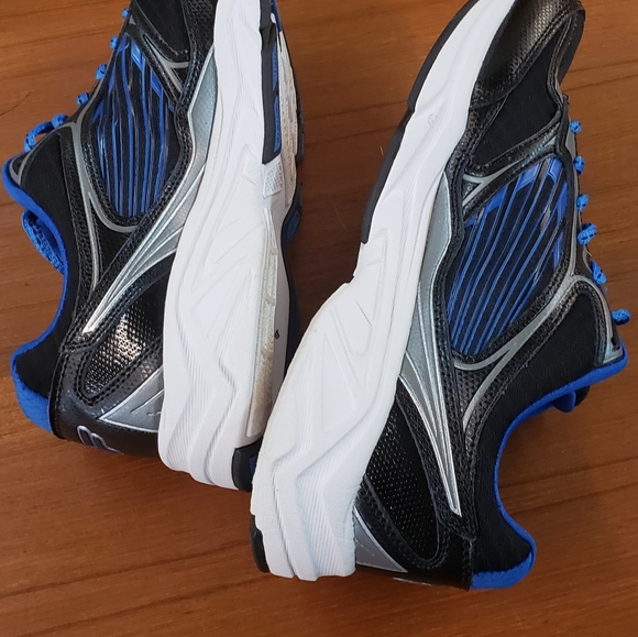 Fila - Picture 6 of 6